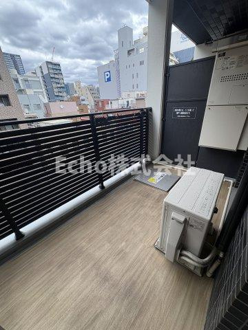プレサンス心斎橋ニストのバルコニー