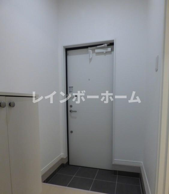 AJ南柏SouthⅠの玄関|明るい玄関です