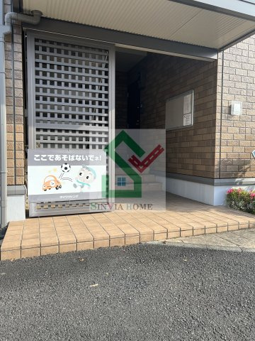 アイリス田無Aのエントランス