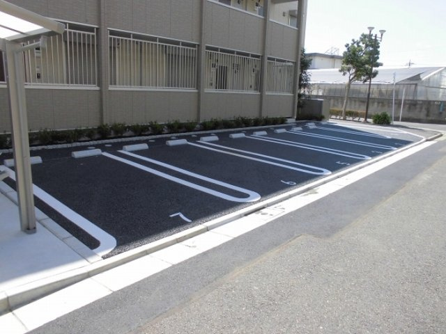graceの駐車場