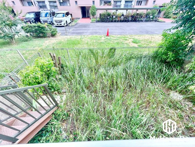 上飯田ハイツ五棟の庭