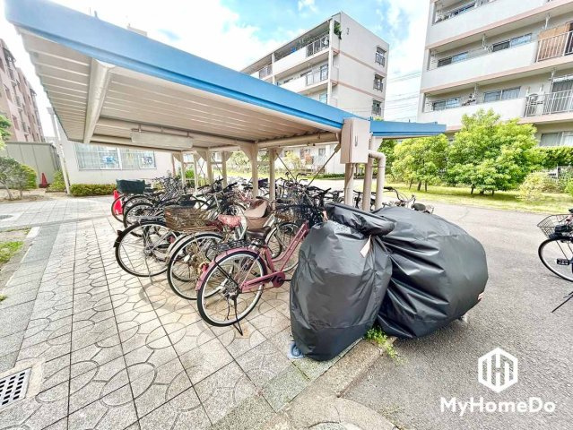 上飯田ハイツ五棟の駐輪場