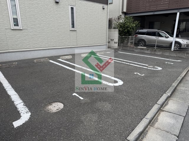 コートすずしろの駐車場