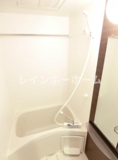 松戸市稔台７丁目の賃貸マンションの浴室|コンパクトで使いやすいお風呂です