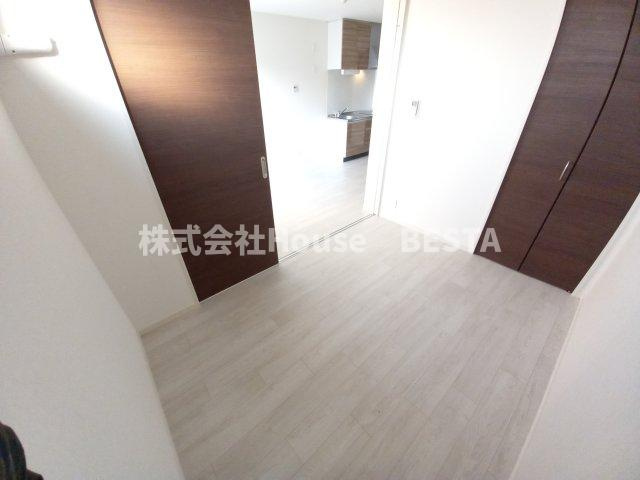 F asecia arvensisの子供部屋