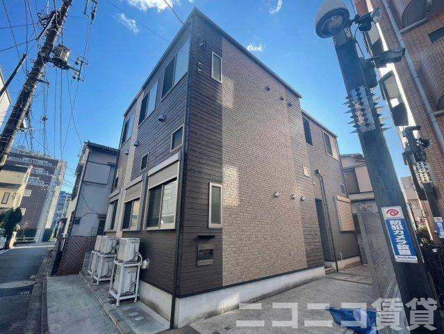 板橋区清水町のアパートの外観|
