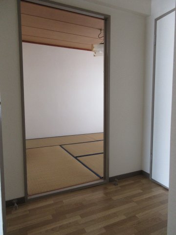 第一イワサキビルの内装