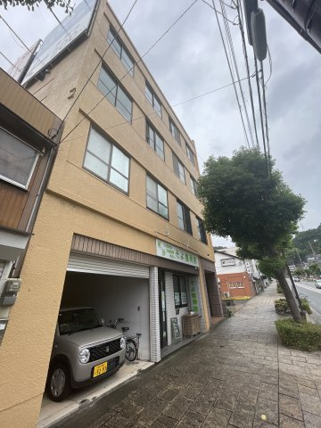 平野サンロイヤルの外観