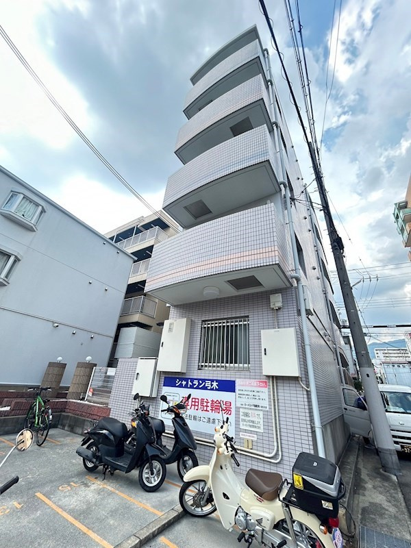シャトラン弓木弐番館
