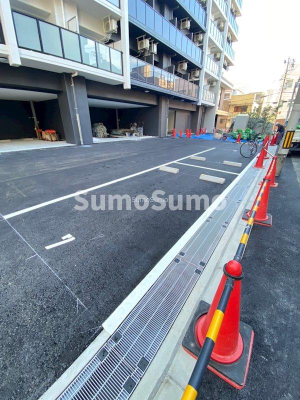 エステムコート大阪WESTⅡの駐車場