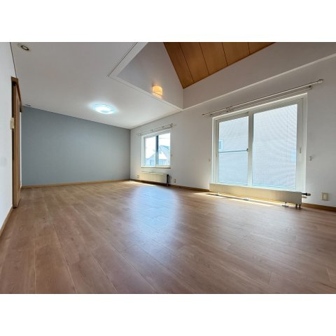 リフォーム済み　北斗市追分3丁目中古住宅の居間・リビング