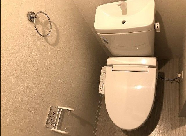 セレニティ田川北 A棟のトイレ|ゆったりとした空間のトイレです