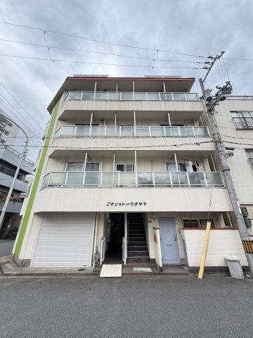 プチシャトーウチヤマの外観