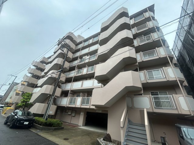 甲南セゾン東灘のエントランス