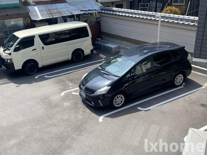 ピアチェーレの駐車場