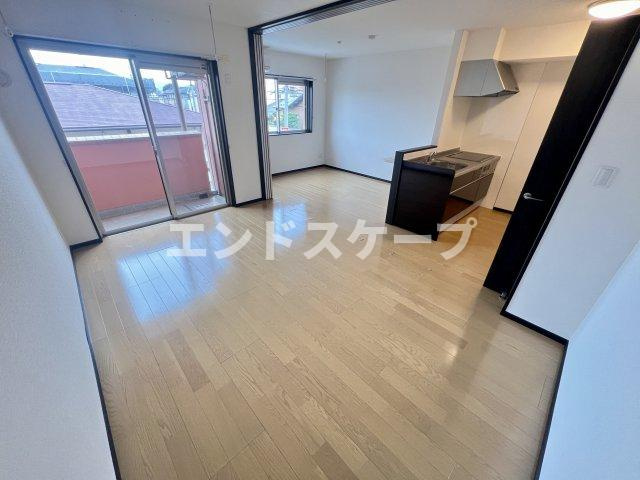 グランⅢの居間・リビング|高崎、前橋、伊勢崎エリアのお部屋探しはエンドスケープまで！お客様の理想お聞かせ下さい♪
