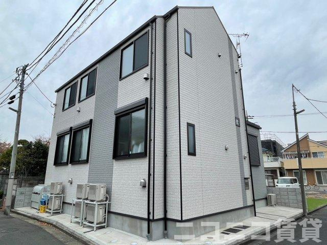 足立区伊興４丁目のアパートの外観