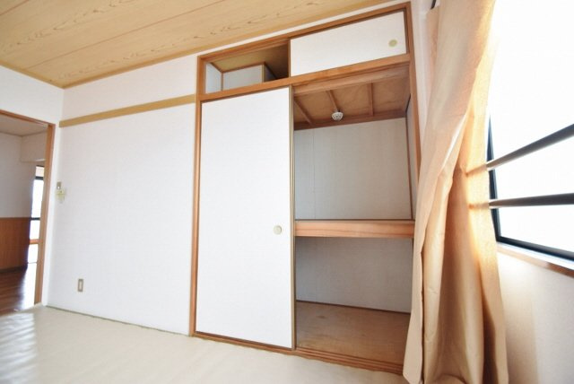 ＫＳグランメール汐見台の収納|敷地内に駐輪場あります