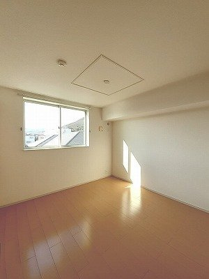 ガーデンプレイスＡの居間・リビング