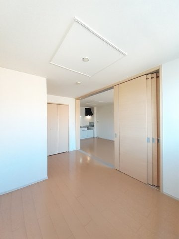 ガーデンプレイスＡの居間・リビング