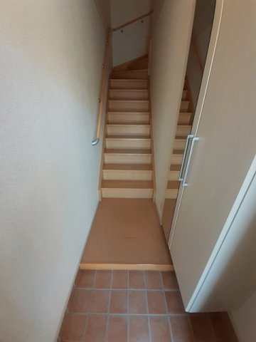 ミルト伏石の玄関