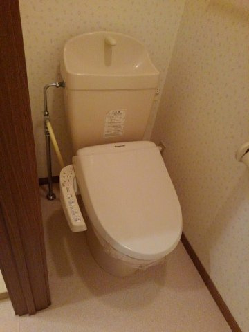 オーブリー　森のトイレ