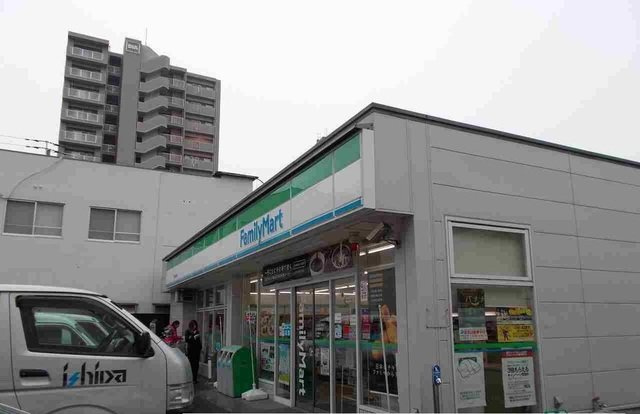西原エルデイムの周辺|ファミリーマートさんまで800m