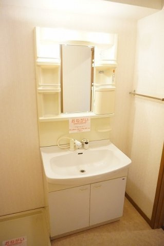ＣＯＭＦＯＲＴ　ＭＡＮＳＩＯＮの洗面所