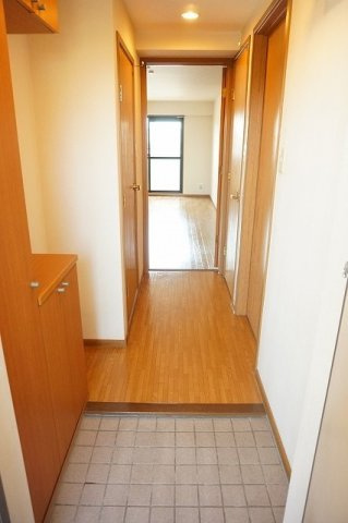 ＣＯＭＦＯＲＴ　ＭＡＮＳＩＯＮの玄関