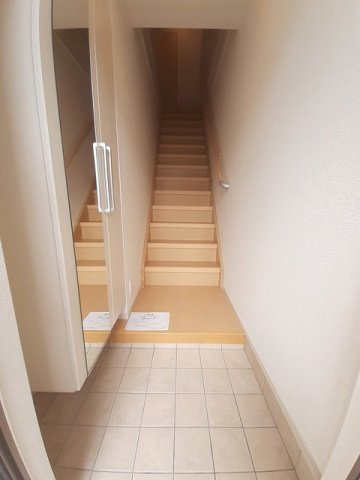 ルーベル上林　Ａの玄関