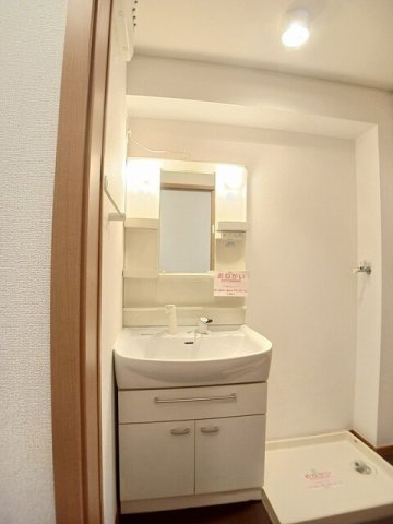 アベンシス５の洗面所