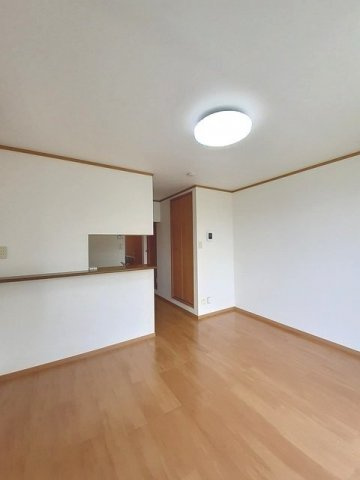フルールＭ２の居間・リビング