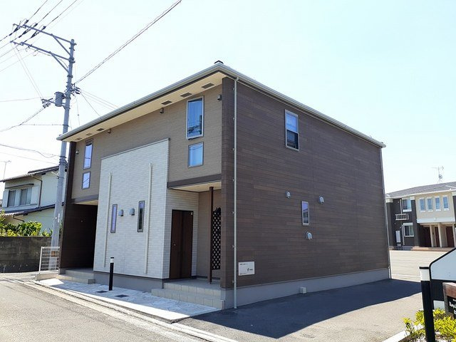 ロイヤルパークⅡの外観