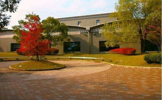 ヴィヴァーチェ　四季の周辺|県立図書館さんまで2000m