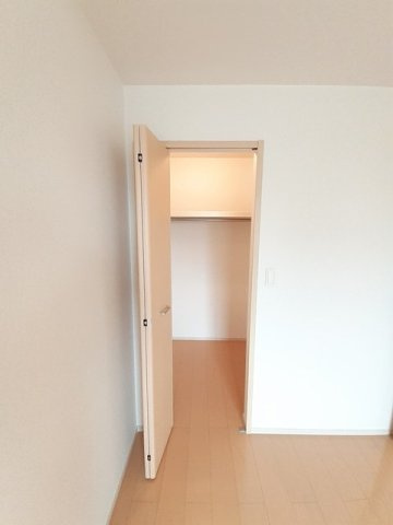 ヴィヴァーチェ　四季の収納