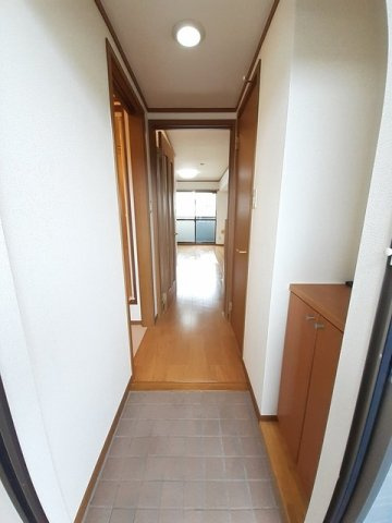 センチュリー２１　Ｊの玄関