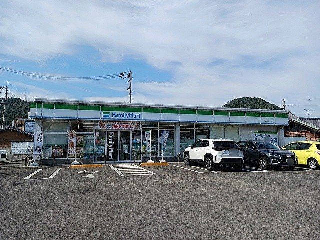 アミックスⅡＣの周辺|ファミリーマート西ハゼ町店さんまで650m