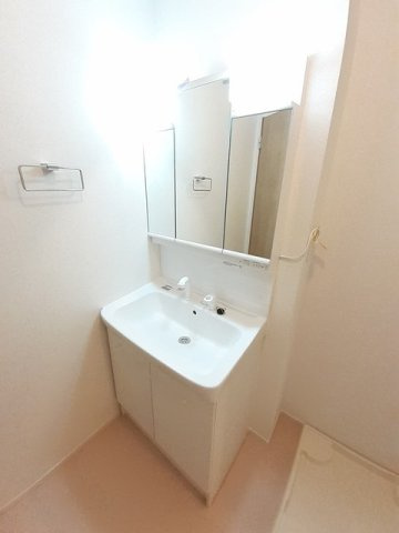 アリスト　レジデンス西館の洗面所