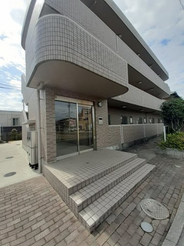 サンライズ宮川のエントランス
