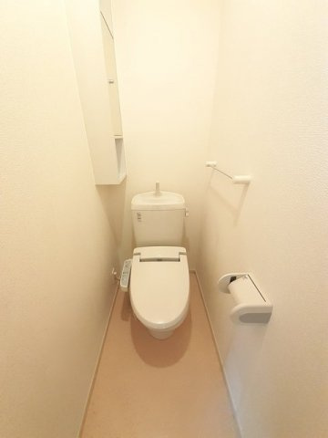 オレンジ窓香のトイレ