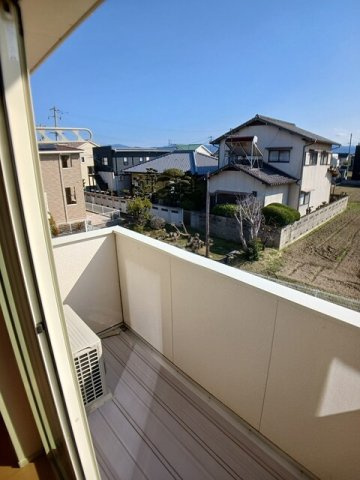 ワイズＫＭのバルコニー
