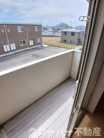 パール・マリンのバルコニー