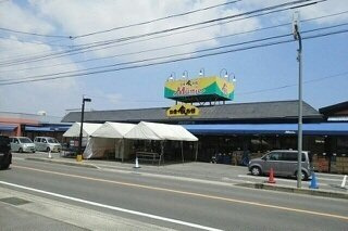 ルミエール　ＫＡＭＥＤＡ　Ⅰの周辺|ムーミー川島店さんまで2000m