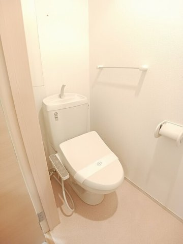 ジュネス　ＭＵＫＡＩのトイレ