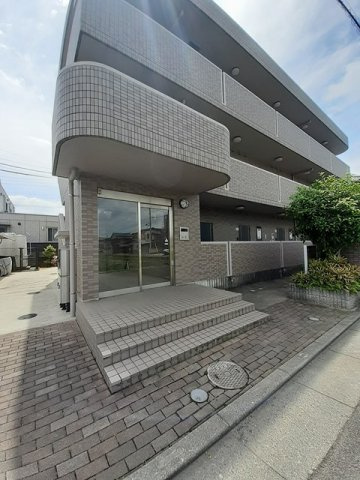 サンライズ宮川のエントランス