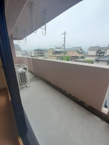 オーブ木太のバルコニー