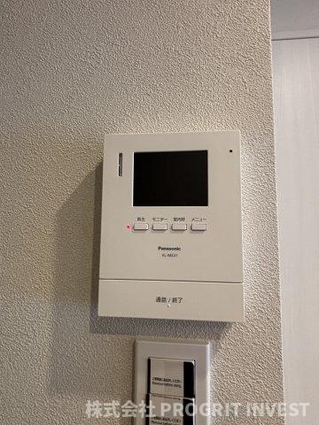 戸山ハイツ27号棟の防犯設備|TVモニター付きインターホン