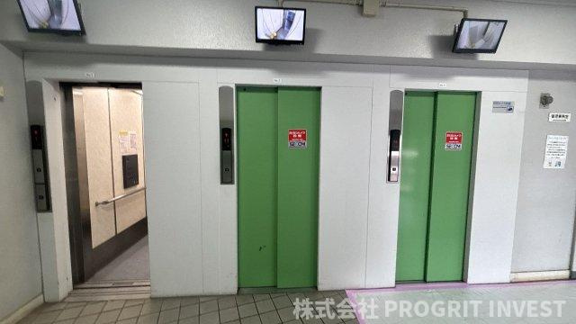 戸山ハイツ27号棟のその他共用部分|エレベーターは3基あります