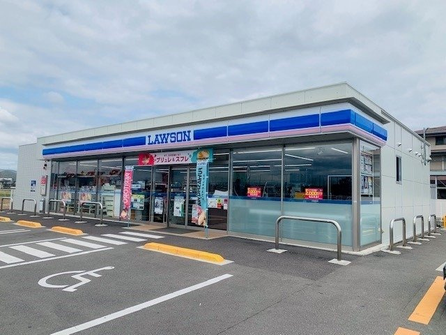 オーブ・ウエストＤの周辺|ローソン　多肥上町平塚店様まで900m