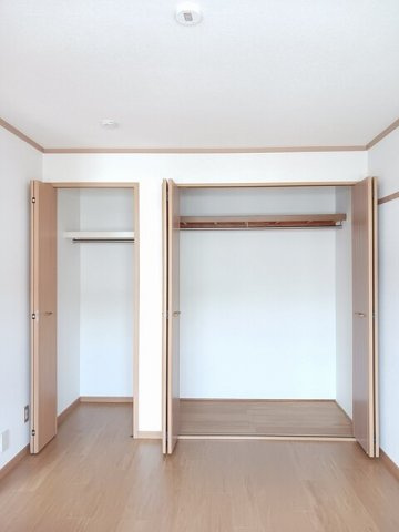 エルディム川善の収納